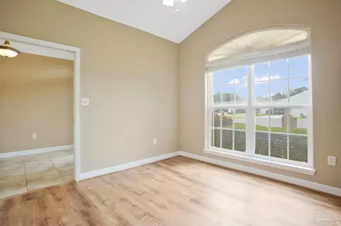 Living - 3848 Throne Ct, Milton, FL 32583 photo 5 of 8