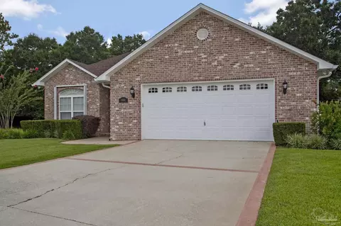 Exterior - 3848 Throne Ct, Milton, FL 32583 photo 15 of 16
