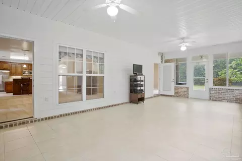 Exterior - 3848 Throne Ct, Milton, FL 32583 photo 4 of 16