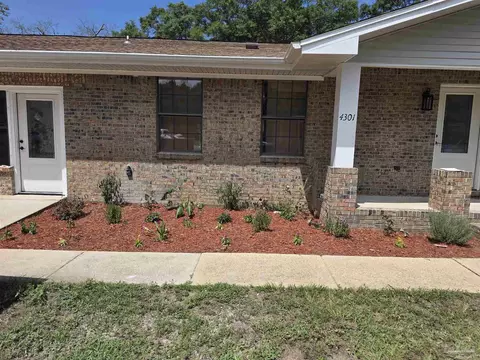 Exterior - 4301 Pace Ln, Milton, FL 32571 photo 4 of 21