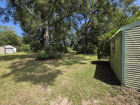 Exterior - 4301 Pace Ln, Milton, FL 32571 photo 10 of 21