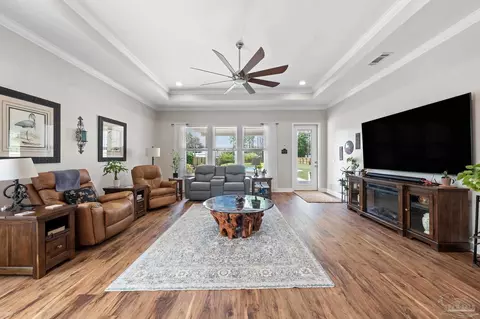 Living - 7971 Silver Maple Dr, Milton, FL 32583 photo 1 of 1