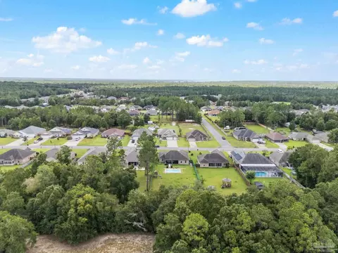 View/Area - 7971 Silver Maple Dr, Milton, FL 32583 photo 14 of 16