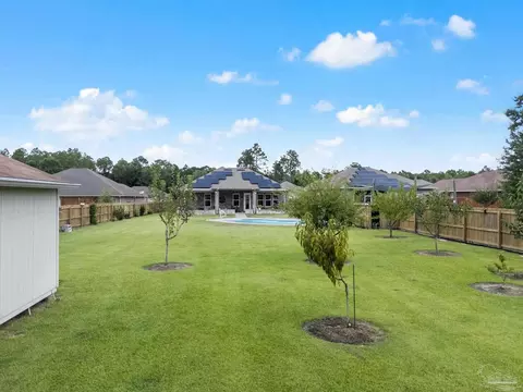 Exterior - 7971 Silver Maple Dr, Milton, FL 32583 photo 7 of 9