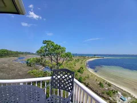4050 Indigo Dr #301, Pensacola, FL 32507