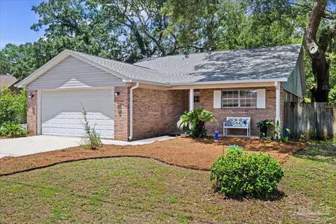 7412 St James Pl, Pensacola, FL 32506