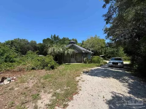 1622 Bal Alex Ave, Gulf Breeze, FL 32563