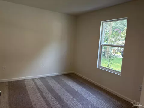5709 Meadow Rd, Milton, FL 32583 photo 4