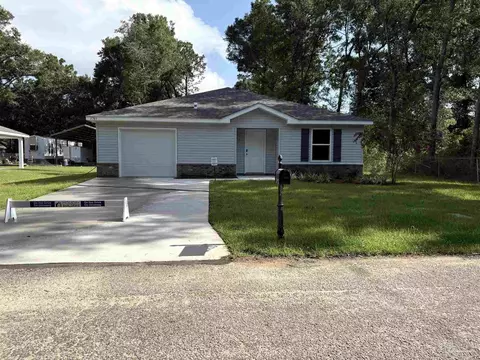 5709 Meadow Rd, Milton, FL 32583
