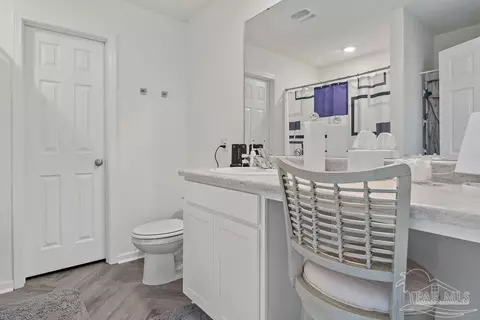 Bath - 6469 June Bug Dr, Milton, FL 32583 photo 2 of 2