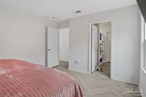 Bedroom - 6469 June Bug Dr, Milton, FL 32583 photo 6 of 7