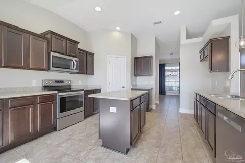 Kitchen - 5526 Mill Race Cir, Pace, FL 32571 photo 3 of 9