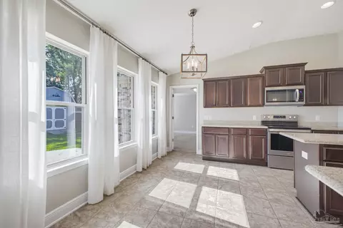 Entry Way - 5526 Mill Race Cir, Pace, FL 32571 photo 4 of 16