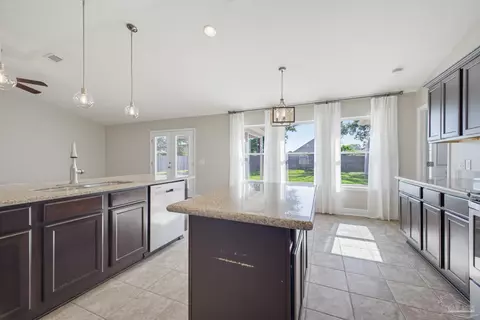 Kitchen - 5526 Mill Race Cir, Pace, FL 32571 photo 7 of 9