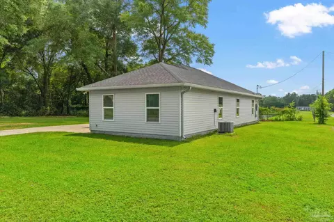 Exterior - 6361 Bayberry St, Milton, FL 32570 photo 6 of 6