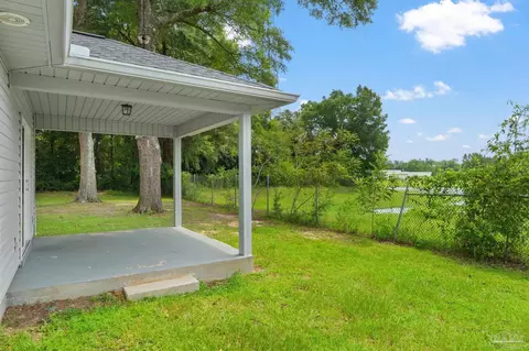 Exterior - 6361 Bayberry St, Milton, FL 32570 photo 3 of 6