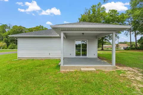 Exterior - 6361 Bayberry St, Milton, FL 32570 photo 2 of 6