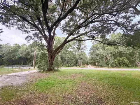 Exterior - 9087 John Hamm Rd, Milton, FL 32583 photo 12 of 18
