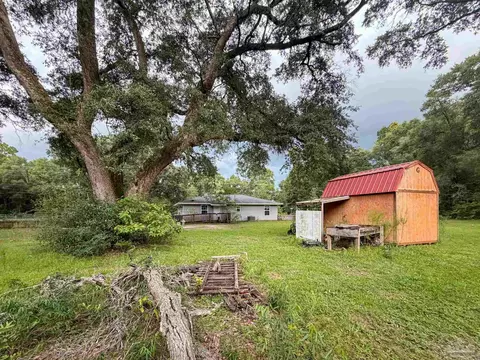 Exterior - 9087 John Hamm Rd, Milton, FL 32583 photo 5 of 18