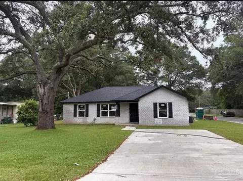 6620 E Dearborn St, Milton, FL 32570