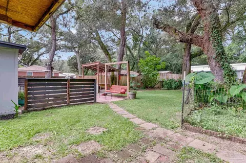 Exterior - 5521 Ormond Dr, Pensacola, FL 32526 photo 6 of 17