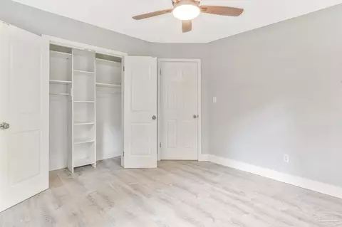 Bedroom - 5521 Ormond Dr, Pensacola, FL 32526 photo 8 of 10