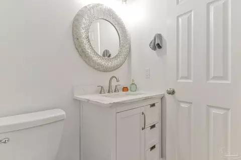 Bath - 5521 Ormond Dr, Pensacola, FL 32526 photo 4 of 6