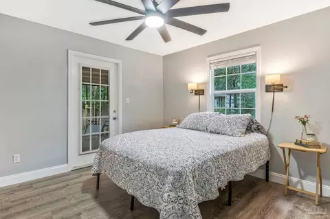 Bedroom - 5521 Ormond Dr, Pensacola, FL 32526 photo 1 of 10