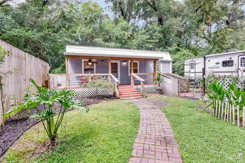Exterior - 5521 Ormond Dr, Pensacola, FL 32526 photo 11 of 17