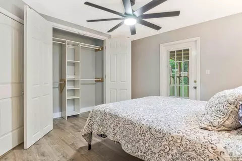 Bedroom - 5521 Ormond Dr, Pensacola, FL 32526 photo 3 of 10