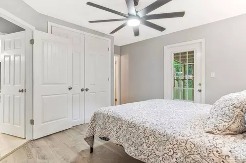 Bedroom - 5521 Ormond Dr, Pensacola, FL 32526 photo 2 of 10
