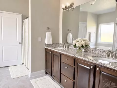 Bath - 5329 Parkside Dr, Pace, FL 32571 photo 1 of 4