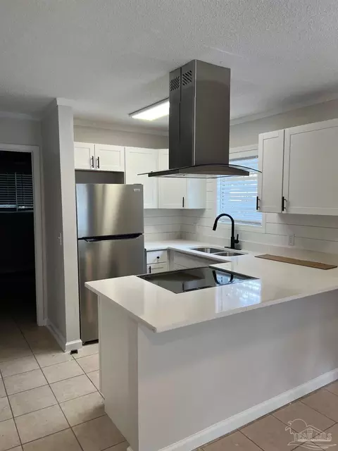 Kitchen - 6630 Applegate St, Milton, FL 32570 photo 3 of 7