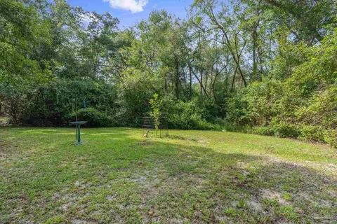 Exterior - 6932 Summit Pl, Milton, FL 32570 photo 15 of 18