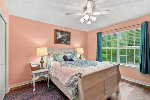 Bedroom - 6932 Summit Pl, Milton, FL 32570 photo 6 of 7
