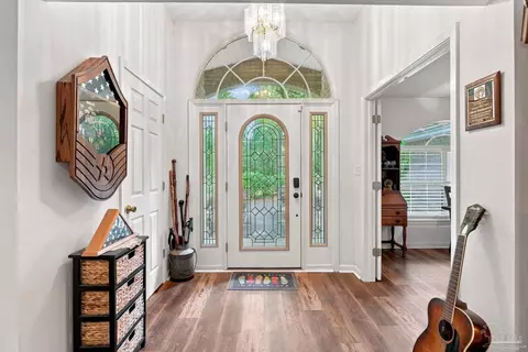 Entry Way - 6932 Summit Pl, Milton, FL 32570 photo 1 of 3