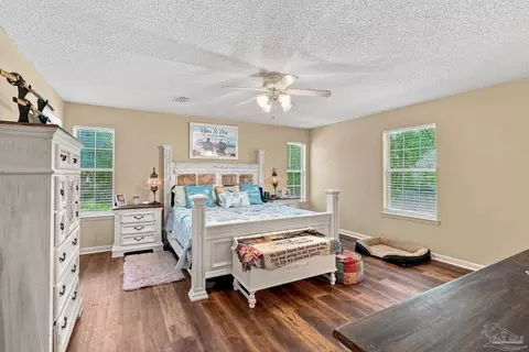 Bedroom - 6932 Summit Pl, Milton, FL 32570 photo 1 of 7