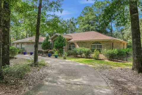 Exterior - 6932 Summit Pl, Milton, FL 32570 photo 2 of 18