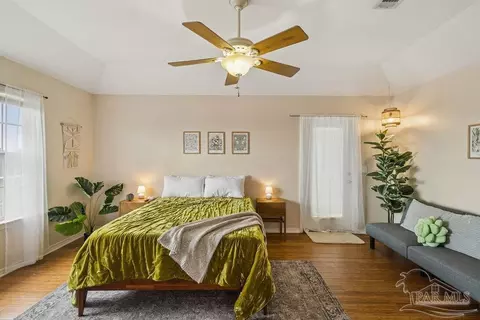 Bedroom - 5614 Silver Star Ct, Milton, FL 32583 photo 3 of 4