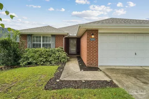 Exterior - 5614 Silver Star Ct, Milton, FL 32583 photo 2 of 2