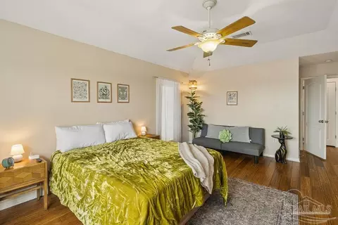 Bedroom - 5614 Silver Star Ct, Milton, FL 32583 photo 2 of 4