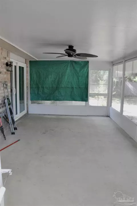 Exterior - 5930 Herlong Dr, Milton, FL 32570 photo 5 of 13