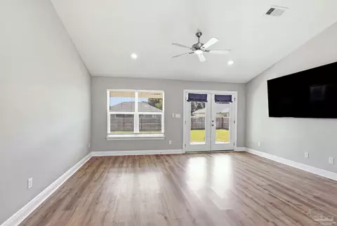 Living - 4464 Rice Rd, Milton, FL 32583 photo 2 of 3