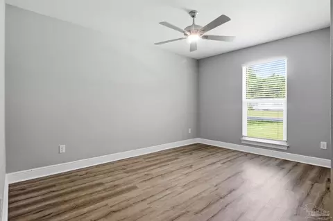 Bedroom - 4464 Rice Rd, Milton, FL 32583 photo 3 of 5