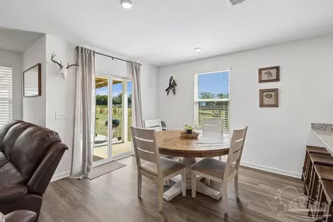 Dining - 3244 Shell Rd, Jay, FL 32565 photo 1 of 1