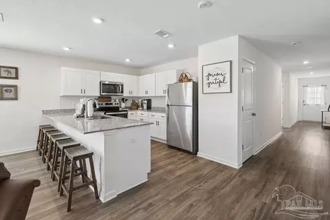 Entry Way - 3244 Shell Rd, Jay, FL 32565 photo 2 of 2
