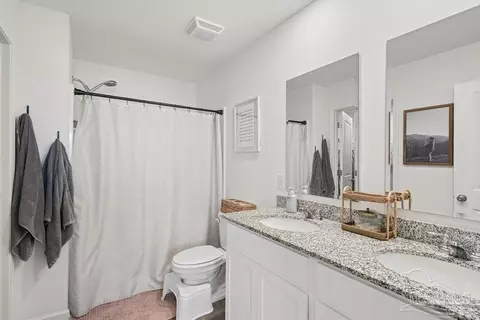 Bath - 3244 Shell Rd, Jay, FL 32565 photo 1 of 2