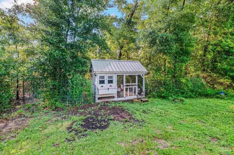 Exterior - 4052 Buttonbush Dr, Milton, FL 32583 photo 6 of 7