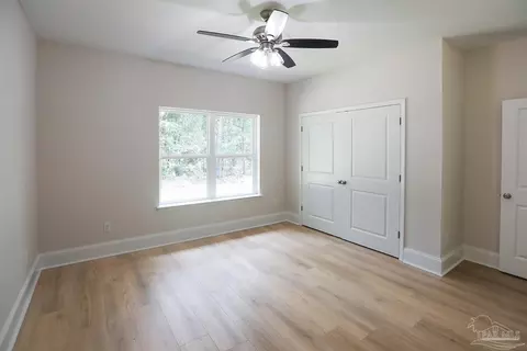 Bedroom - 2433 Walling Rd, Milton, FL 32570 photo 2 of 4