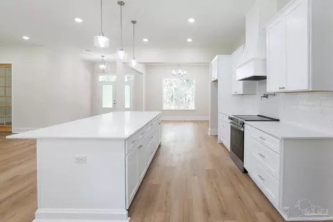 Kitchen - 2433 Walling Rd, Milton, FL 32570 photo 2 of 3